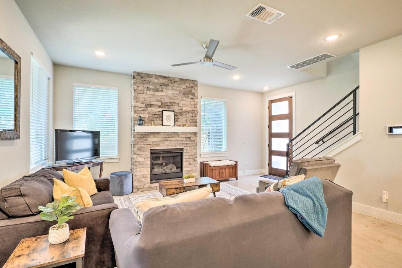 Gorgeous Georgetown Home, Walk To The Square! 外观 照片