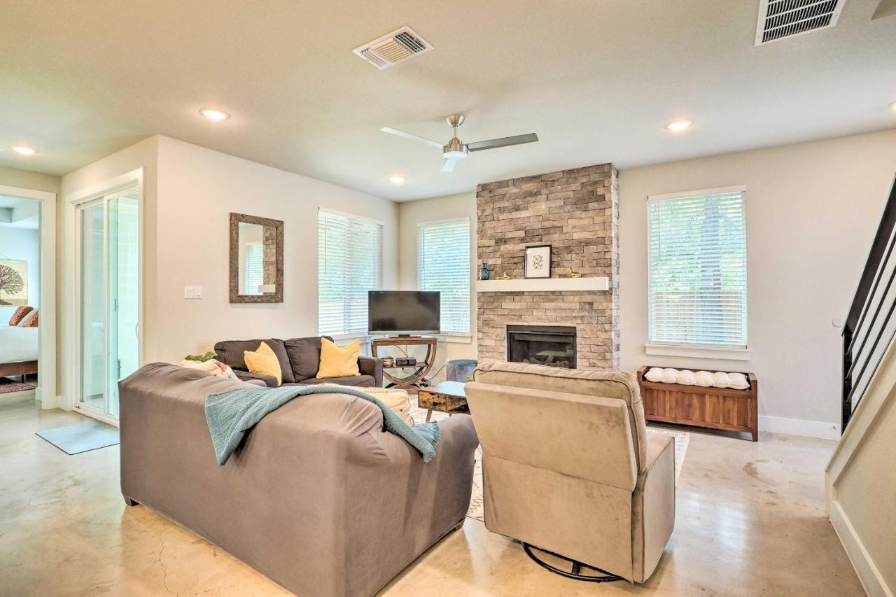 Gorgeous Georgetown Home, Walk To The Square! 外观 照片
